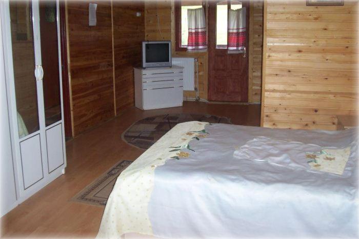 Boykivskiy Dvir Hotel Yasenitsa Zamkova Bilik gambar