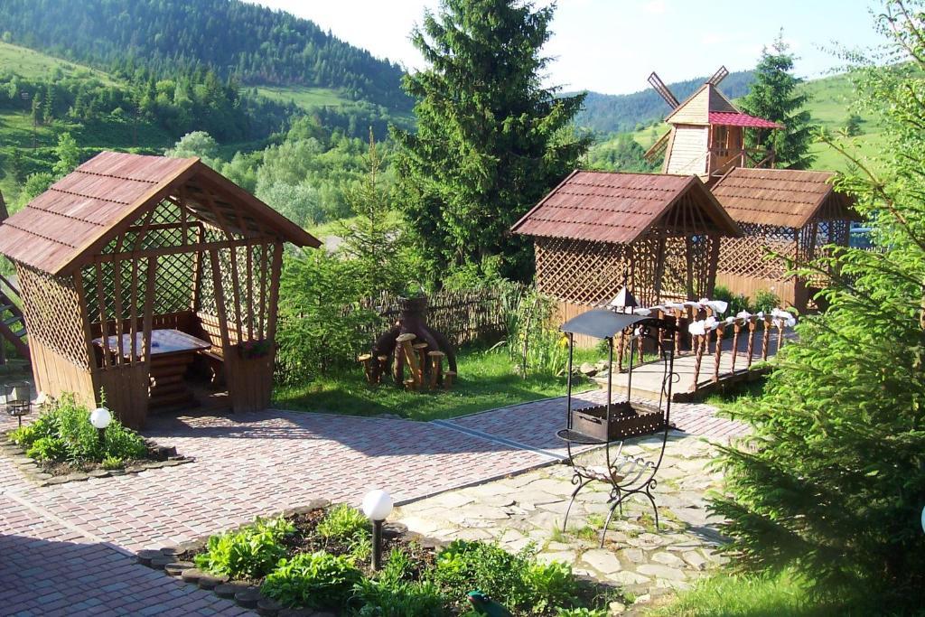 Boykivskiy Dvir Hotel Yasenitsa Zamkova Luaran gambar