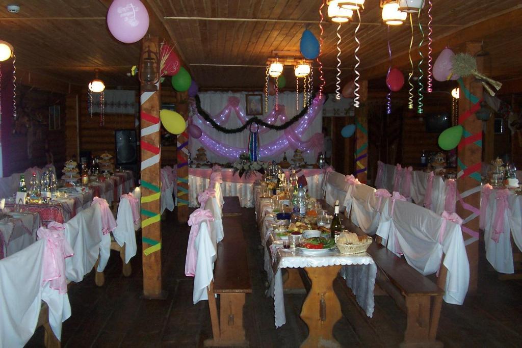 Boykivskiy Dvir Hotel Yasenitsa Zamkova Luaran gambar