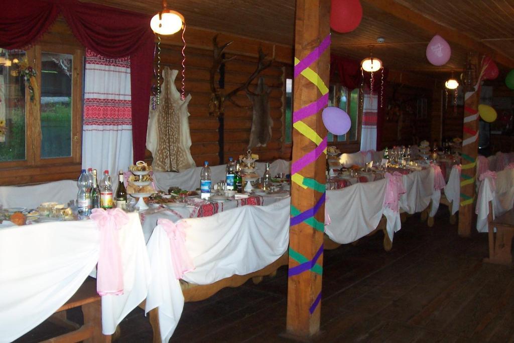 Boykivskiy Dvir Hotel Yasenitsa Zamkova Luaran gambar